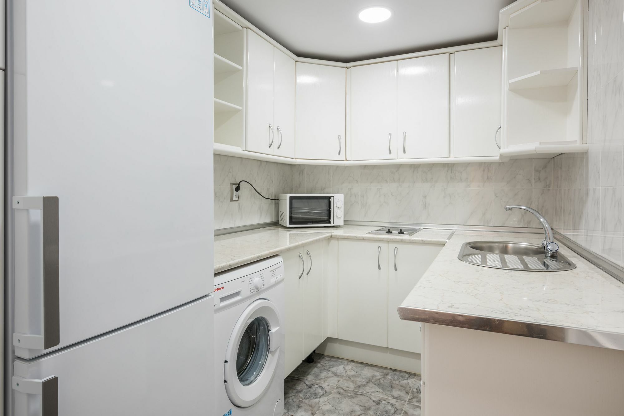 Apartamentos Paseo De La Farola Малага Экстерьер фото
